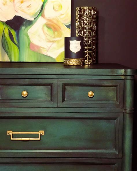 Annie Sloan Olive Green Chalk Paint