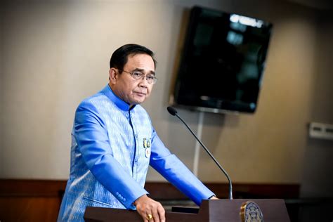 Jun 15, 2021 · นายอนุชา บูรพชัยศรี โฆษกประจำสำนักนายกรัฐมนตรี เปิดเผยว่า พล.อ.ประยุทธ์ จันทร์โอชา นายกรัฐมนตรี และ รมว.กลาโหม สั่งการในที่ประชุม คณะ. ประยุทธ์ จันทร์โอชา - ThaiPublica