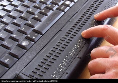 Die blindenschrift, die nach ihrem französischen erfinder louis braille auch brailleschrift genannt wird, fasziniert immer wieder aufs neue und hat in den letzten fast 200 jahren nichts von ihrer bedeutung. Braillezeile - Stockfoto - #717738 | Bildagentur PantherMedia