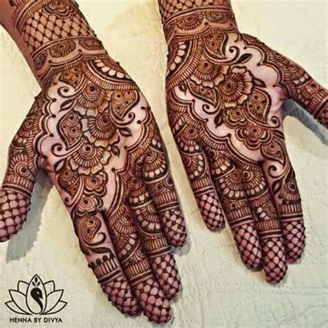 But pakistani women apply this mehandi on their marriage occasions or engagement occasions. Patch work (With images) | Bridal mehendi designs, Bridal ...