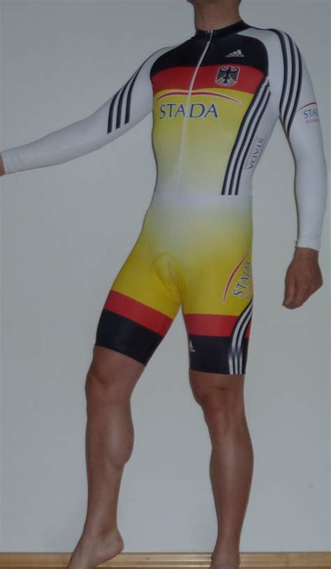 Gear Bulges Bulging In Yellow Cycling Kits SexiezPix Web Porn