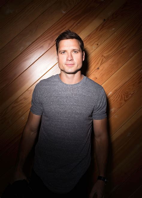 Walker Hayes 5 Things About You Broke Up With Me Singer Walker