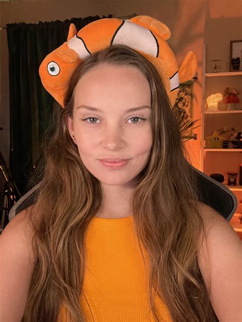 Busy B ASMR : r/ASMRgirls