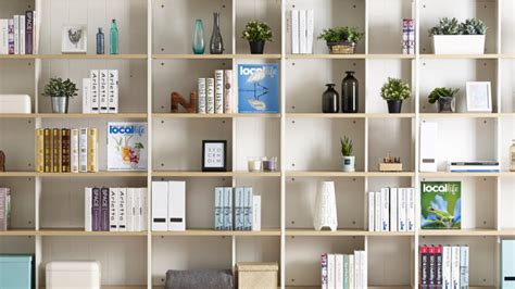 Sebuah penelitian terbaru menyebutkan profesional muda mengaku 80% dari mereka bekerja dari atas kasur (tidak baik untuk produktivitas, sekedar informasi). Zoom Hintergrundbilder Office