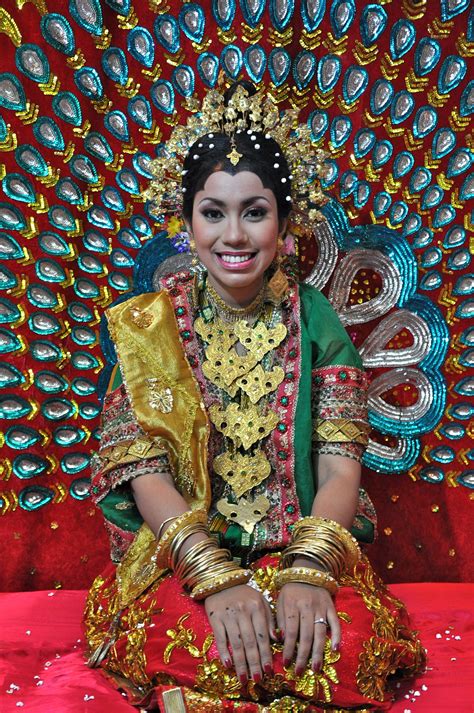 Indonesia Traditional Wedding Costume Traditional Fas - vrogue.co
