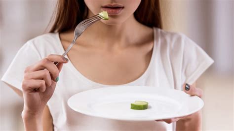 Waspadai 3 Jenis Gangguan Makan Yang Menyebabkan Menstruasi Tidak Teratur