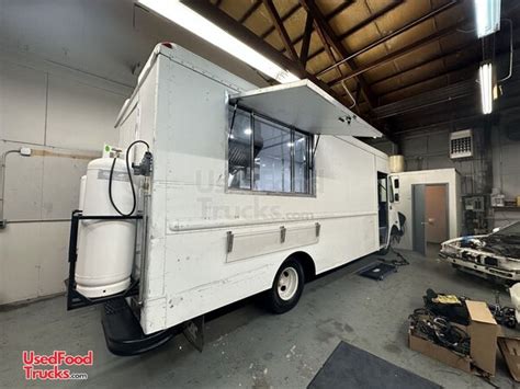 Fully Equipped Chevy P30 Step Van Kitchen Food Truck With Newly Built