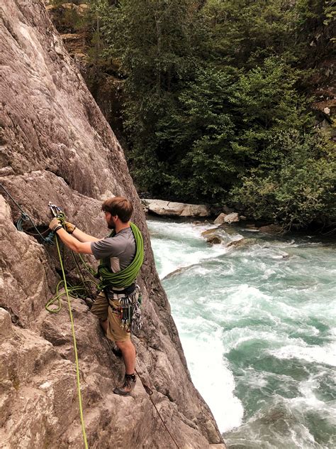 Climbing In Squamish Bc 🏔🧗‍♀️⛺️ Moms Take Away Rock