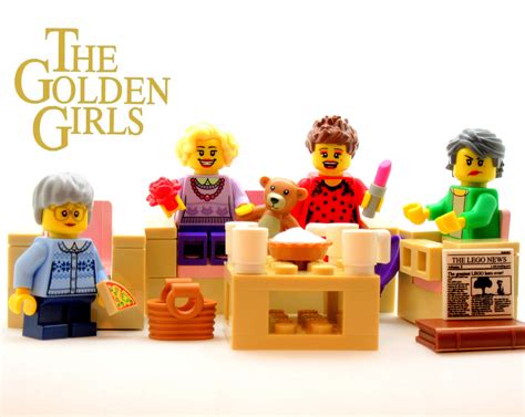 Golden Girls® Custom Figure Set 13 Accessories And Furniture