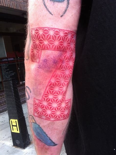 by tamara lee grafico tattoos tamara lee red ink tattoos