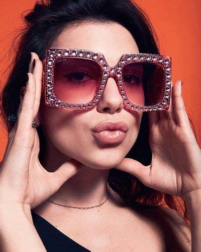 27 Dua Lipa Sunglasses  4k Hd