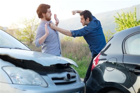 What Is Aggressive Driving All The Facts You Should Know Smart Motorist