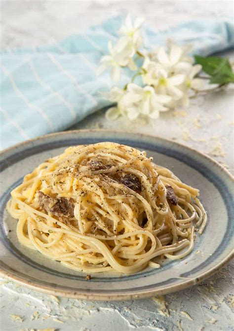 This sauce comes in handy. Spaghetti Carbonara - Liana's Kitchen