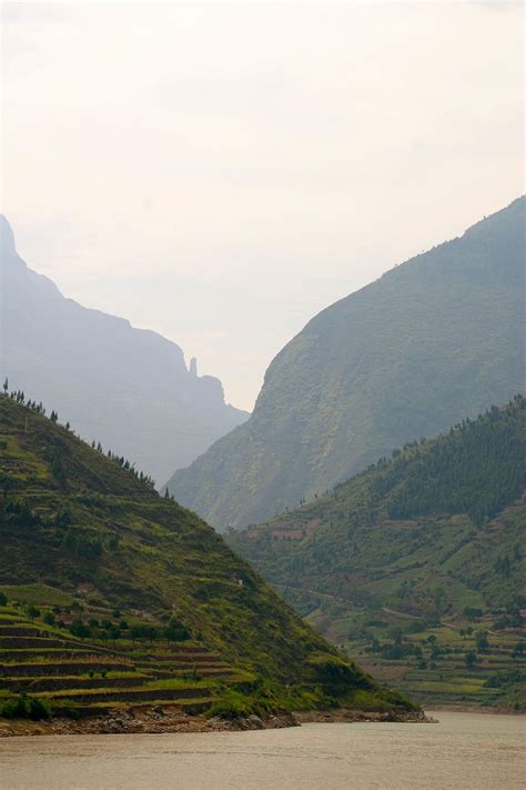 Three Gorges People 1080p 2k 4k 5k Hd Wallpapers Free Download