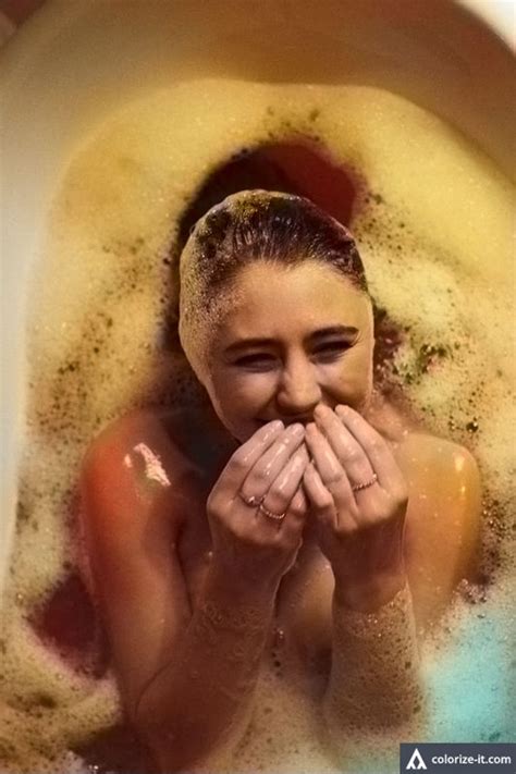 Lia Marie Johnson Nude And Sexy 5 Photos Thefappening