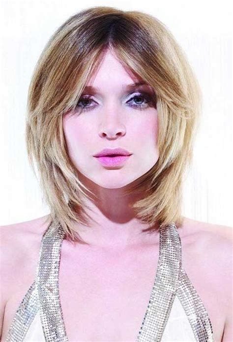 Short Hairstyles With Bangs And Layers For Round Faces