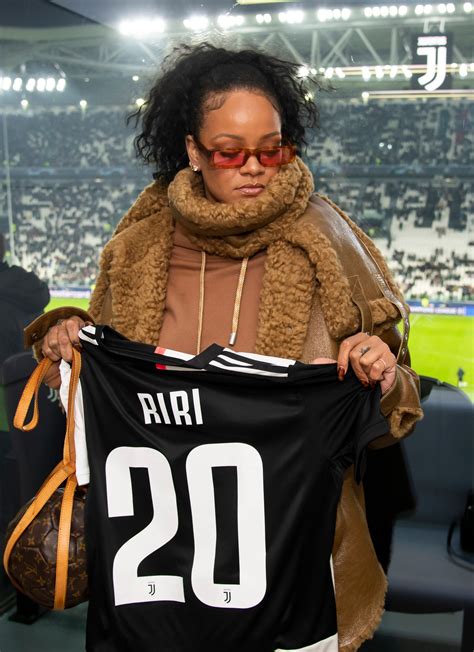 Rihanna Attended A Football Match Carrying A 3500 Inflatable Soccer Ball As A Purse Glamour