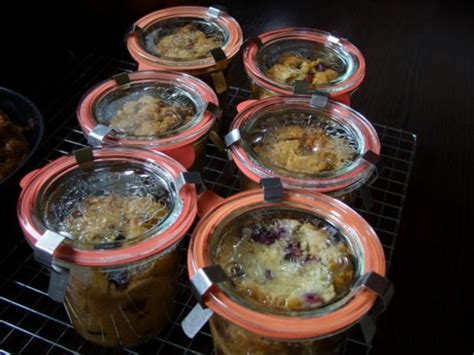 Mehl mit backin und kakao in einer rührschüssel mischen. Kuchen im Glas: Heidelbeer-Schoko-Kuchen - Rezept - kochbar.de