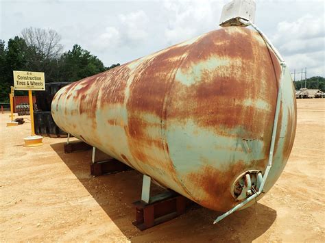 10000 Gas Fuel Storage Tank A 2 Jm Wood Auction Company Inc