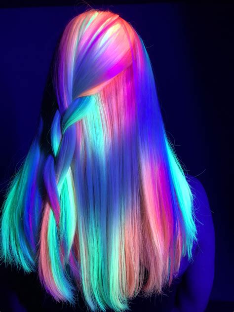 Glow In The Dark Hair The New Trend In 2023 Short Hairstyles For Fat