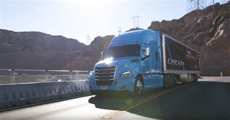 Daimler investirà sui camion con guida autonoma MBenz it
