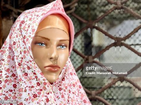 Female Mannequin Face Photos And Premium High Res Pictures Getty Images