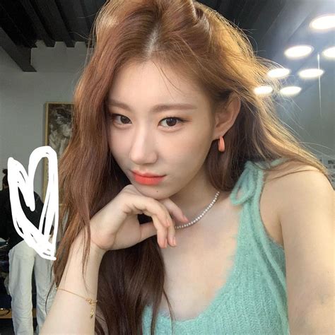 Look Itzy Chaeryeong Is Mint Fairy In New Photos On Instagram Kpopstarz