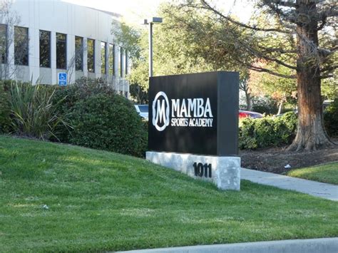 Это оригинал проекта mamba sports academy logo, автор: Kobe Bryant and Sports Academy in Thousand Oaks Team Up to ...