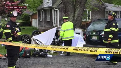 4 Teens Dead 1 Critically Hurt In Massachusetts Crash