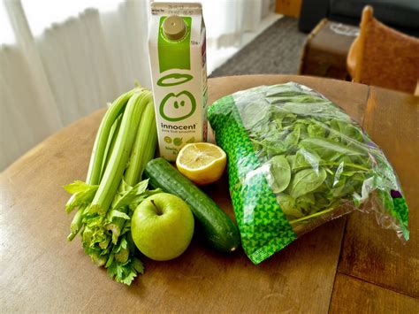 The Best Green Smoothie | Confused Julia