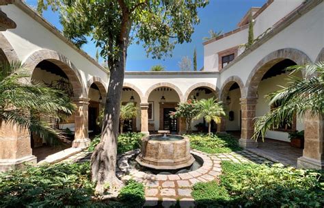 Do You Fancy Living In This 18th Century Mexican Mansion
