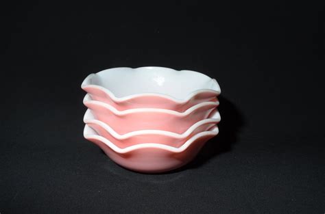 Set Of 4 HAZEL ATLAS Crinoline Pink Bowl Cereal Bowl Milk Glass White