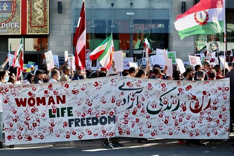 Intersozorg Solidarität Mit Der Protestbewegung Im Iran