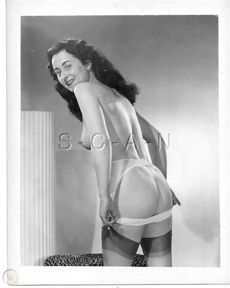 Original Vintage S S Nude Rp Endowed Woman Garter Stockings