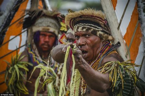 Inside The Largest Tribal Gathering In The World In Papua New Guinea