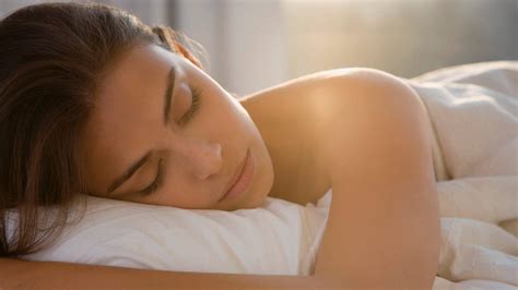 Why Sleeping Naked Is Good For You Stuff Co Nz