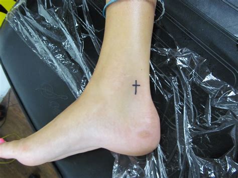 Cross tattoo represents different things to people. Pin on Tattoos