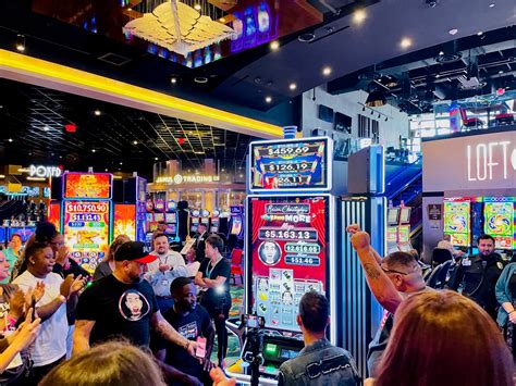brian christopher hosts first pop n pays more group slot pull event