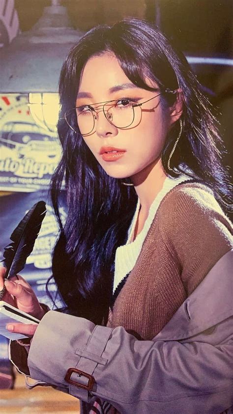 Asiachan has 701 wheein images, wallpapers, hd wallpapers, android/iphone wallpapers, facebook covers, and many more in its gallery. WheeIn | Mamamoo | 2019 Seasons Greetings | girl crushes в ...