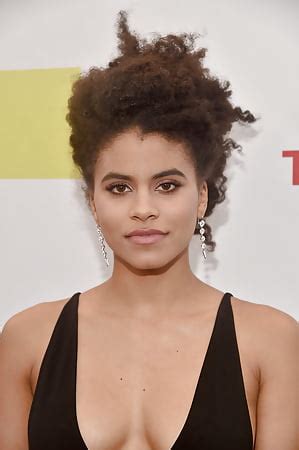 Zazie Beetz 16 Pics XHamster