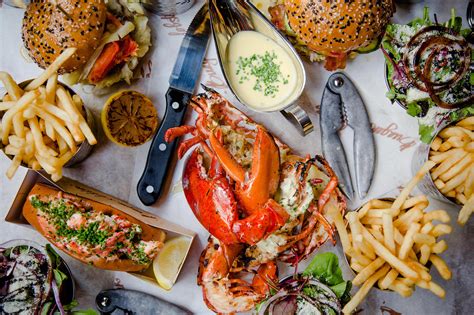 The menu here in malaysia shares a theme identical to burger & lobster in london. Asia's First Burger & Lobster, Open Now at Resorts World ...