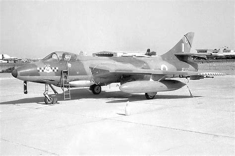 Eyes To The Skies — Hawker Hunter Xe550 C At Raf Khormaksar In 1963