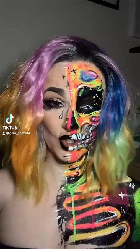 Makeup Tik Tok Video In 2021 Creative Makeup Clown Makeup Makeup Art