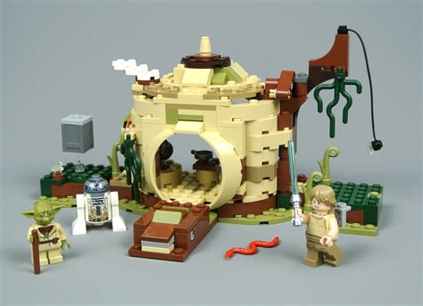 Review 75208 Yodas Hut Brickset Lego Set Guide And Database