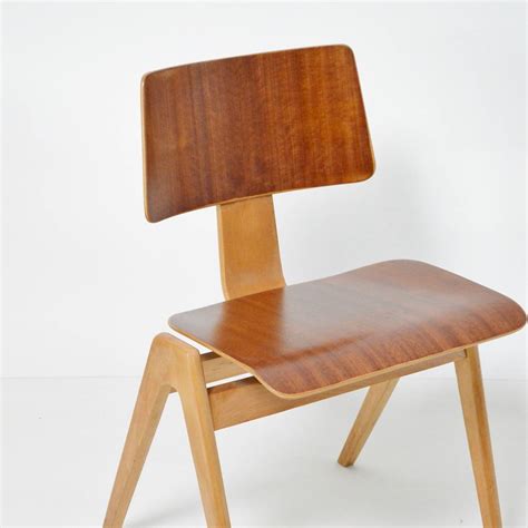 Robin day designed the world's first polypropylene chair in 1963 for the british furniture company hille, and its combination of strength, affordability and sheer good looks has never been equalled. Robin Day Hillestak Chair For Sale at 1stdibs