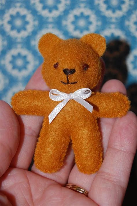 Pattern Pdf Miniature Felt Bear Pin Hand Sewing Pattern Etsy Nallar