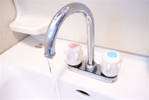 洗面台の蛇口シャワーの取り付け・交換手順とは？必要な道具も解説 レスキューラボ