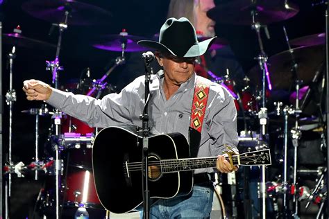George Strait Mourns Death of Longtime Band Member Gene Elders | WKKY