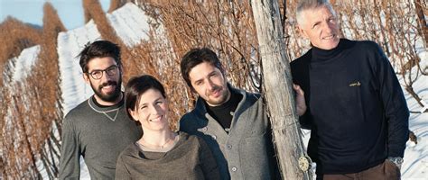 Si torna a parlare ancora una volta di ignazio moser, divenuto maggiormente noto per aver partecipato alla seconda edizione del grande fratello vip. Moser si rimette in pista con i suoi Trento DOC ...