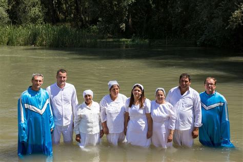 botez în apă în biserica „maranata” la roda spania evanghelică